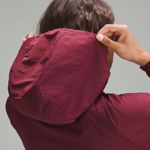 Lululemon Always Effortless Jacket Wine Berry - Size 4 - Picture 5 of 5